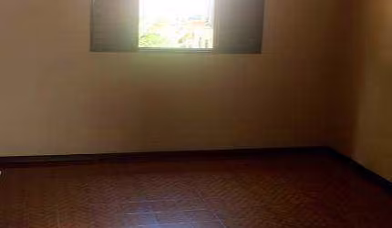 Ótimo sobrado em boa localização
