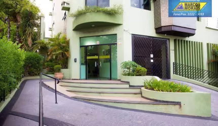 Sala autopadrão em localização privilegiada
