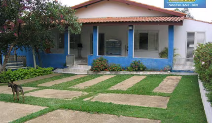 Casa com 3 dormitórios à venda, 400 m² por R$ 1.900.000