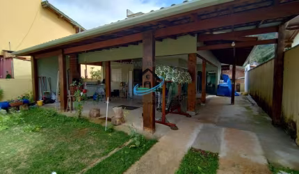 Casa para Venda em Ubatuba, Praia da Lagoinha, 3 dormitórios, 1 suíte, 4 banheiros, 4 vagas