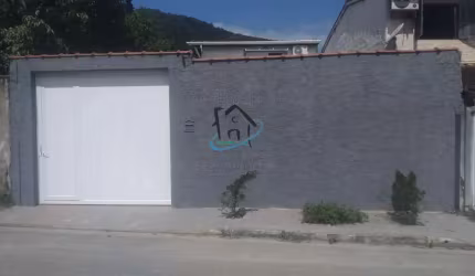 Sobrado para Venda em Ubatuba, Perequê Mirim, 3 dormitórios, 1 suíte, 2 banheiros, 10 vagas