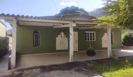 Casa para Venda em Caraguatatuba, Sumaré, 4 dormitórios, 1 suíte, 2 banheiros, 3 vagas