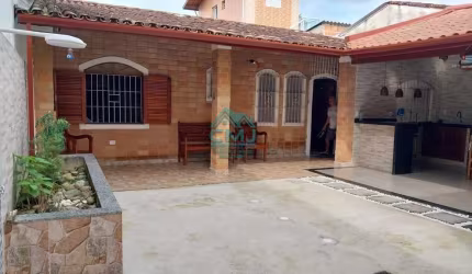 Sobrado para Venda em Ubatuba, Estufa I, 4 dormitórios, 1 suíte, 4 banheiros, 4 vagas
