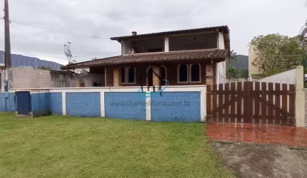 Sobrado para Venda em Ubatuba, Praia da Lagoinha, 4 dormitórios, 2 suítes, 2 banheiros, 4 vagas