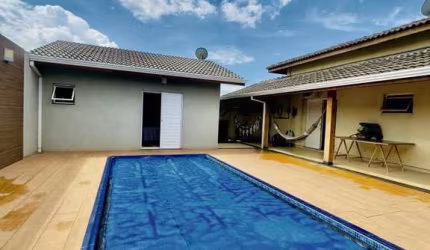 Casa em Condomínio para Venda em Atibaia, Condomínio Jardim Shangri-Lá, 4 dormitórios, 2 suítes, 4 banheiros, 5 vagas