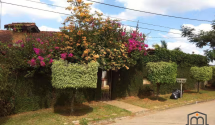 Casa para Venda em Atibaia, Retiro das Fontes, 3 dormitórios, 1 suíte, 5 banheiros, 3 vagas