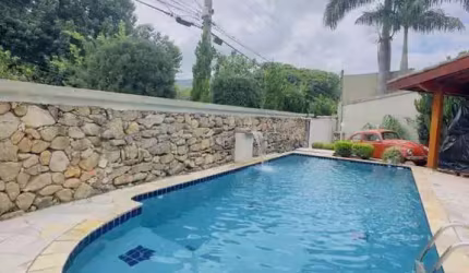 Casa para Venda em Atibaia, Retiro das Fontes, 3 dormitórios, 1 suíte, 3 banheiros, 6 vagas