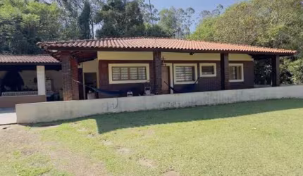 Chácara para Venda em Atibaia, Jardim Kanimar, 3 dormitórios, 1 suíte, 3 banheiros, 2 vagas