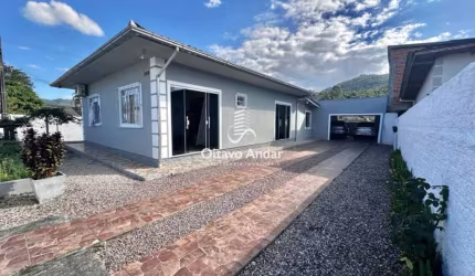 Casa 3 Quartos com Piscina - Cachoeira