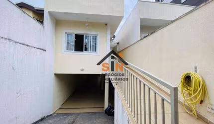 Casa com 3 dormitórios à venda, 246 m² por R$ 900.000,00 - Jordanópolis - Arujá/SP