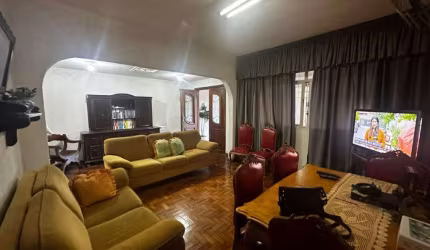 Casa Comercial e Residencial ao lado do Center Vale Shopping