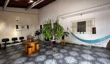 Casa Residencial/Comercial - 31 de Março