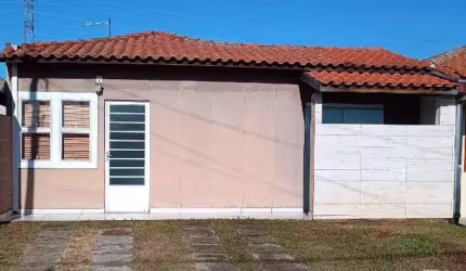 Ótima Casa no Colinas do Vale / 2 Quartos / Garagem Coberta / +Área Gourmet!
