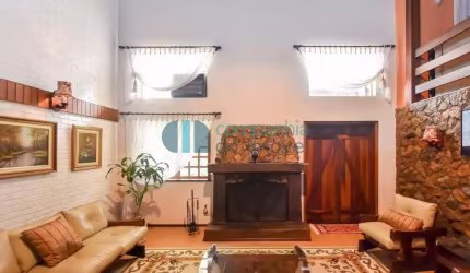 Ampla casa à venda,  480m², mobiliada!