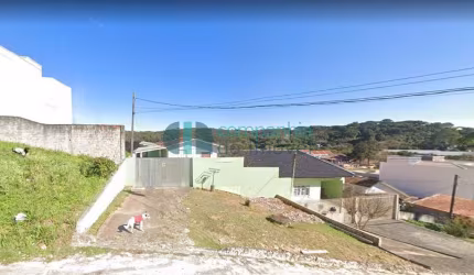 Terreno com 360m², próximo ao Parque Tingui