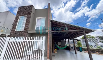 Sobrado esquina à venda, suíte no térreo