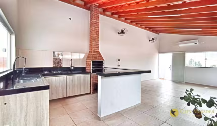 Casa com 3 dormitórios à venda, 151 m² por R$ 650.000,00 - Residencial Parque Laguna - Salto/SP