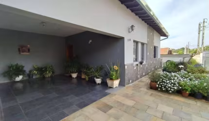 Casa com 3 dormitórios à venda, 177 m² por R$ 680.000,00 - Vila Cleto - Itu/SP