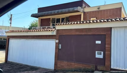 Casa com 3 dormitórios à venda, 192 m² por R$ 750.000,00 - Vila Romão - Salto/SP
