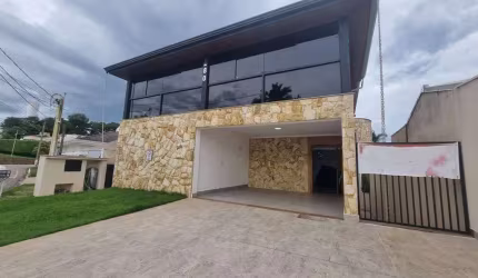 Casa a venda ou locação no Condomínio Portella em Itu, com amplos espaços e conforto