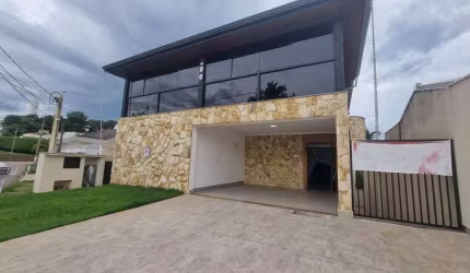 Casa a venda ou locação no Condomínio Portella em Itu, com amplos espaços e conforto