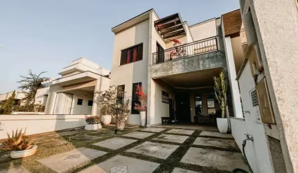 Casa com 3 dormitórios à venda, 156 m² por R$ 1.100.000,00 - Condomínio Village Moutonnée - Salto/SP