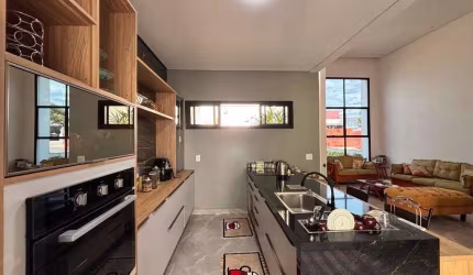 Casa com 2 dormitórios, 138 m² - venda por R$ 800.000,00 ou aluguel por R$ 5.500,02/mês - Condomínio Guarujá - Salto/SP
