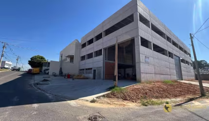 Galpão para alugar, 1055m² por R$ 30.000/mês - Jardim Celani - Salto/SP