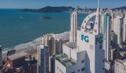 Apartamento com 4 quartos à Venda, Centro - Balneário Camboriú