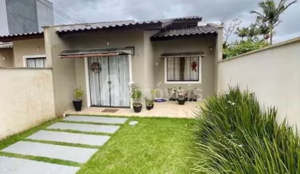 Casa com 3 quartos à venda na Rua 1019, 331, Itajubá, Barra Velha, 71 m2 por R$ 480.000
