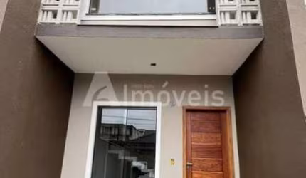 Charme &amp; Conforto em 74m² – Sobrado com 2 Suítes e 2 Vagas!