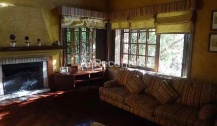 CASA EM CONDOMINIO COM 4 DORMITÓRIOS À VENDA , Laje de Pedra, Canela - RS