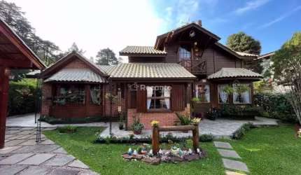 CASA COM 4 SUÍTES NO BAIRRO PLANALTO EM GRAMADO, Planalto, Gramado - RS