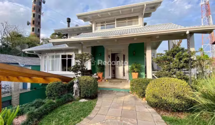 CASA COM 3 SUÍTES PRÓXIMO AO CENTRO DE GRAMADO, Floresta, Gramado - RS