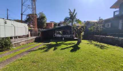 CASA COM 03 DORMITÓRIOS NO BAIRRO FLORESTA , Floresta, Gramado - RS