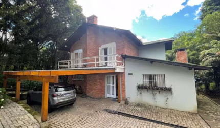 CASA DE 03 DORMITÓRIOS COM 200 M² EM GRAMADO , Ipê Amarelo, Gramado - RS