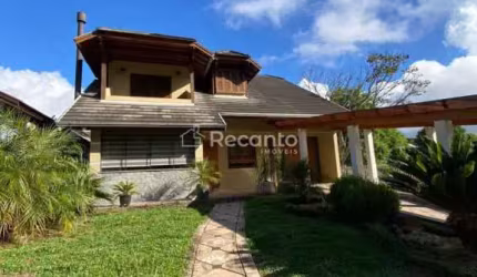 CASA COM 03 DORMITÓRIOS EM LOTEAMENTO, Vivendas do Arvoredo, Gramado - RS