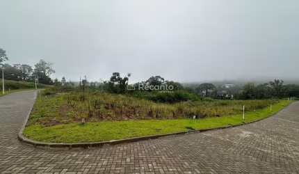 TERRENO COM 515,48M² A VENDA EM GRAMADO, Várzea Grande, Gramado - RS