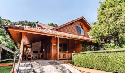 CASA COM 6 DORMITÓRIOS PRÓXIMO AO CENTRO DE CANELA, Vila Suiça, Canela - RS