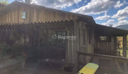 SÍTIO COM 330M²DE ÁREA TOTAL CONSTRUÍDA, 30000 M² - SÃO JOÃO - CANELA/RS, São João, Canela - RS