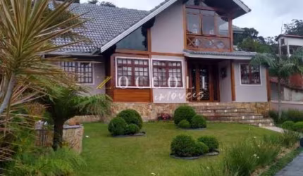 Casa a venda no Comary na CBF em Teresópolis