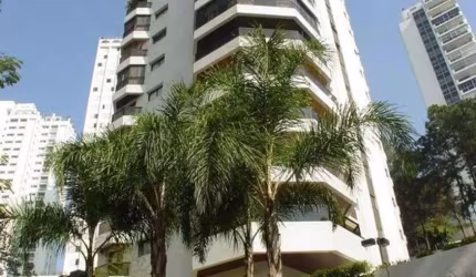 ESPETACULAR LOCALIZAÇÃO NO BAIRRO! PRÉDIO DE ALTO PADRÃO- APARTAMENTO REFORMADO- COM VISTA MARAVI