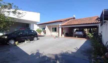 Casa com 3 dormitórios à venda, 300 m² por R$ 850.000,00 - Jardim Caiçara - Cabo Frio/RJ