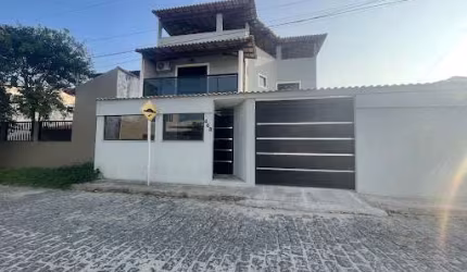 Casa com 5 dormitórios, 118 m² - venda por R$ 980.000,00 ou aluguel por R$ 5.580,00/mês - Cond Passaros - Cabo Frio/RJ