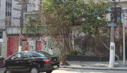Sobrado comercial com 246m², ao lado do metrô Borba Gato
