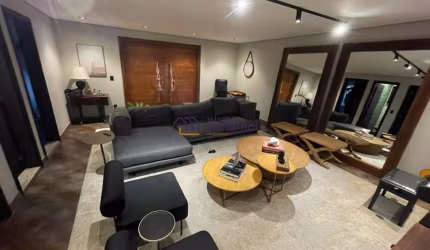 Casa em Condomínio Fechado