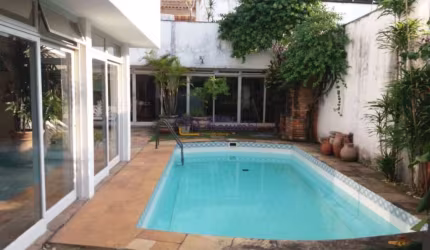 Belíssima casa Comercial ou Residencial!