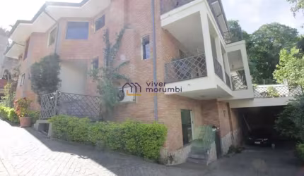 Excelente casa sofisticada, reformada, rua tranquila fácil acesso a Marginal