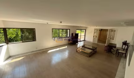 Oportunidade, apartamento muito bem localizado, torre única  com 369 mts  com planta diferenciada