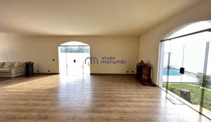 Casa 3 andares, 660m² terreno e 463m² construídos com 4 suítes, 5 vagas.